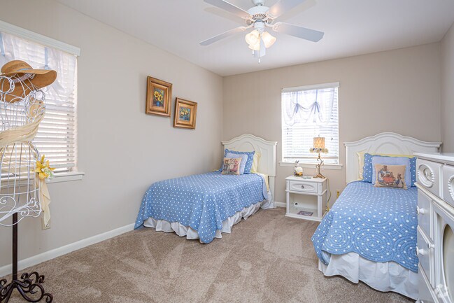 3 BR, 2 BA - 1525 SF