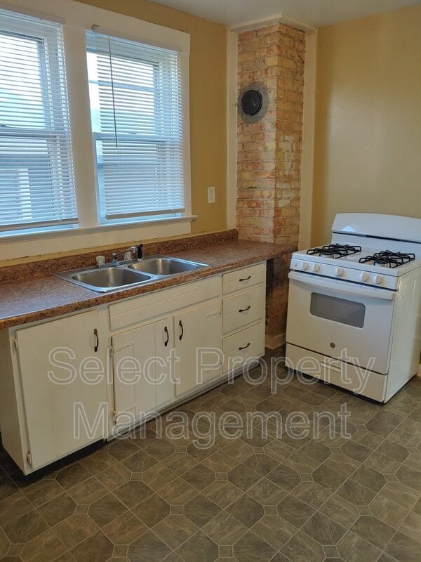 Photo - 3420 Plaza Dr