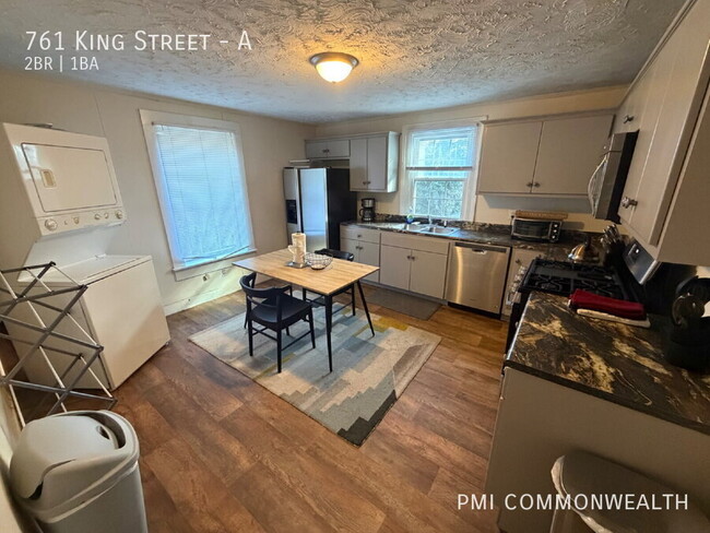 Photo - 761 King St Unit A