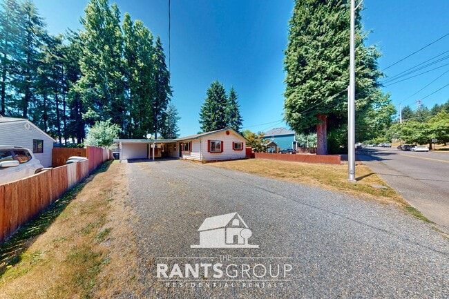 Building Photo - Charming 2-Bedroom Duplex in Tumwater! Rental