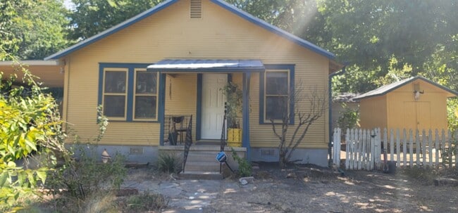 Building Photo - 1707 E 34th St