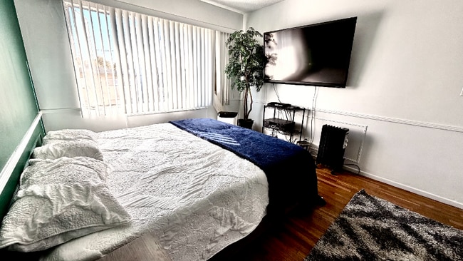 Photo - 1135 Glenville Dr Unit Apt. #4