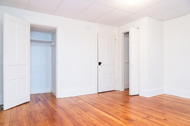 Photo - 3885 N 6th St