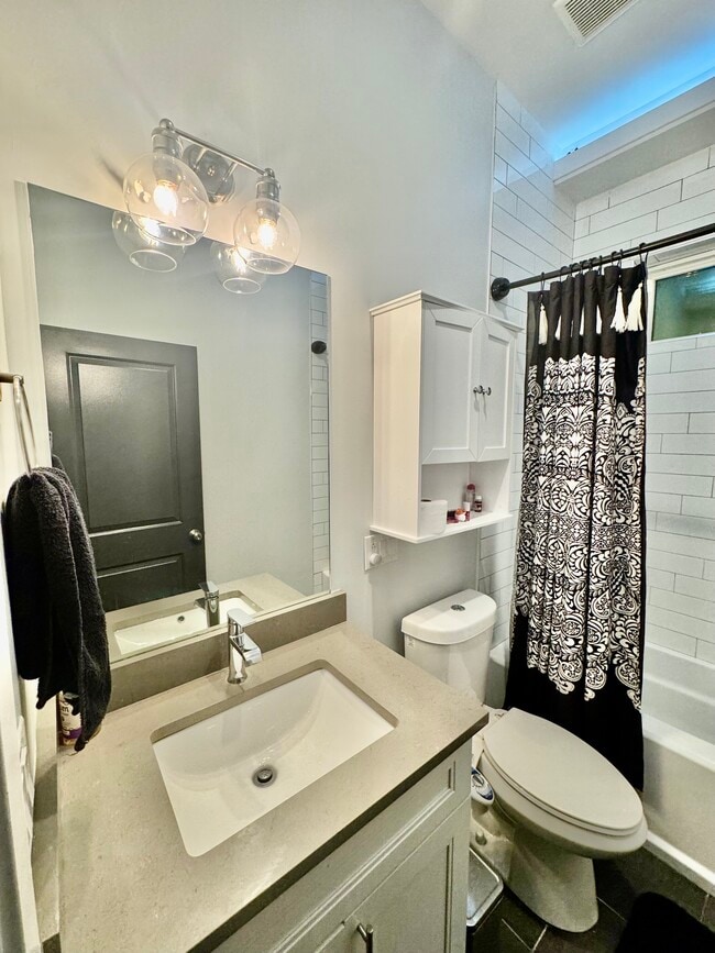 Photo - 1337 N Franklin St Unit 3F