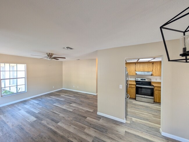 Photo - 11513 Valencia Dr