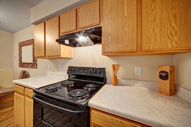Building Photo - Summit Point Rental