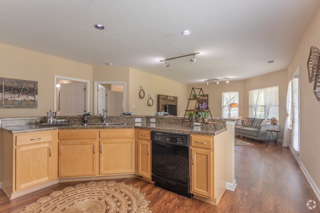 2BR,2BA,- 1321SF, The Dakota