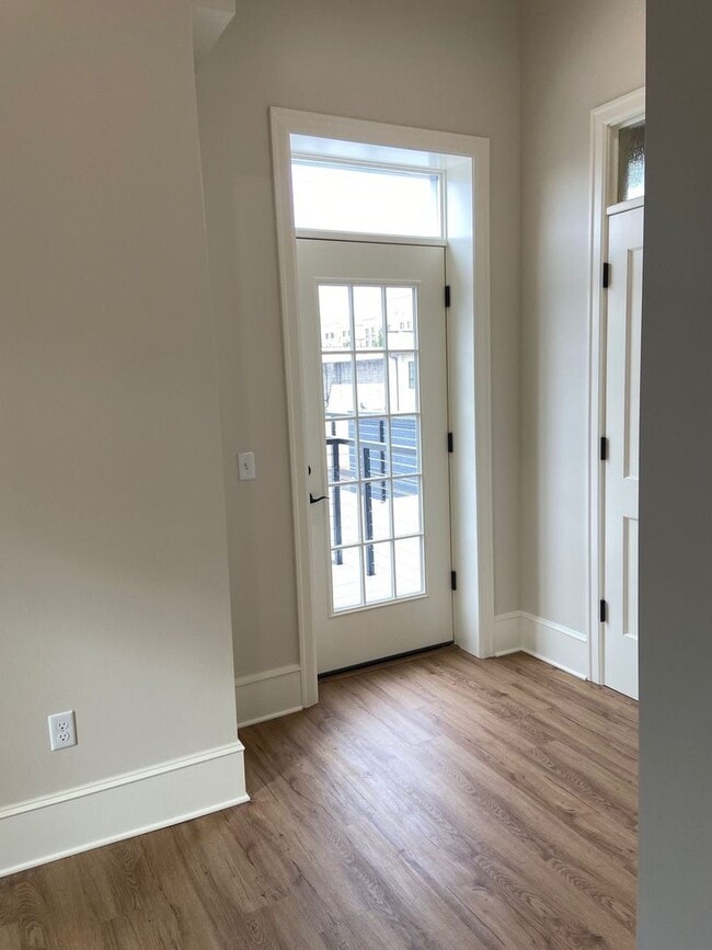 Photo - Recently Renovated Studio in Downtown Salem Unit 440 State St #220