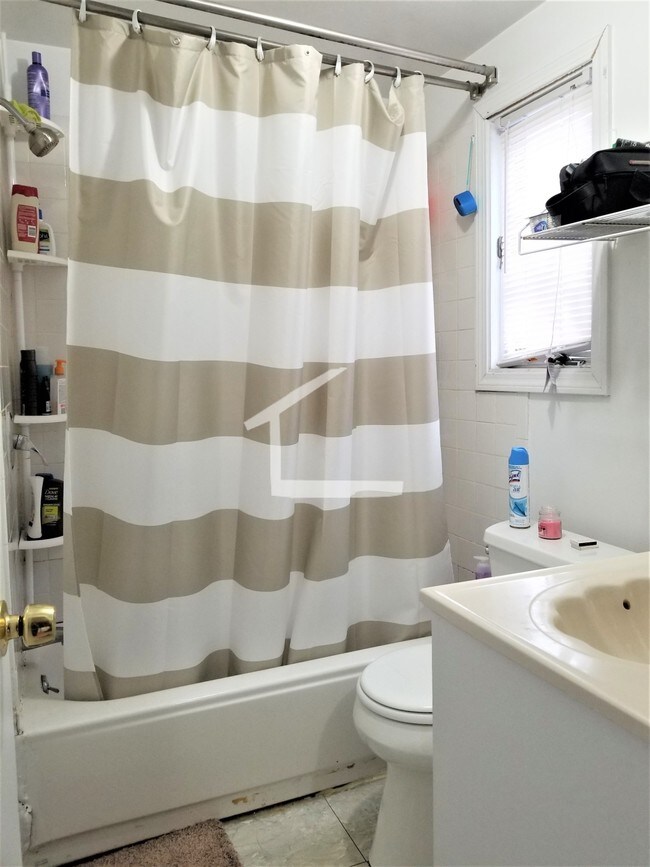 Photo - 7 Raymond St Unit 1