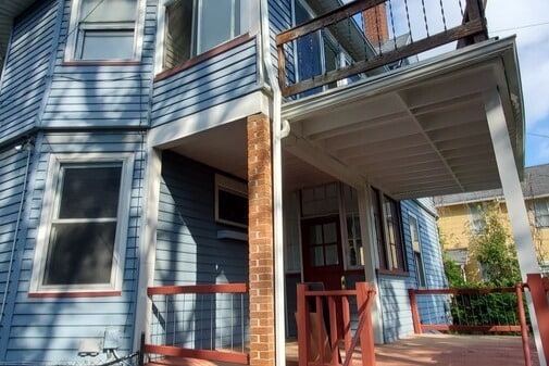 Photo - 221 Alexander St