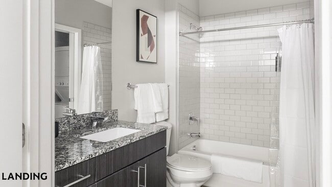 Photo - 2120 N Brevard St Unidad 214