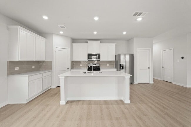 Photo - 222 Forest W St