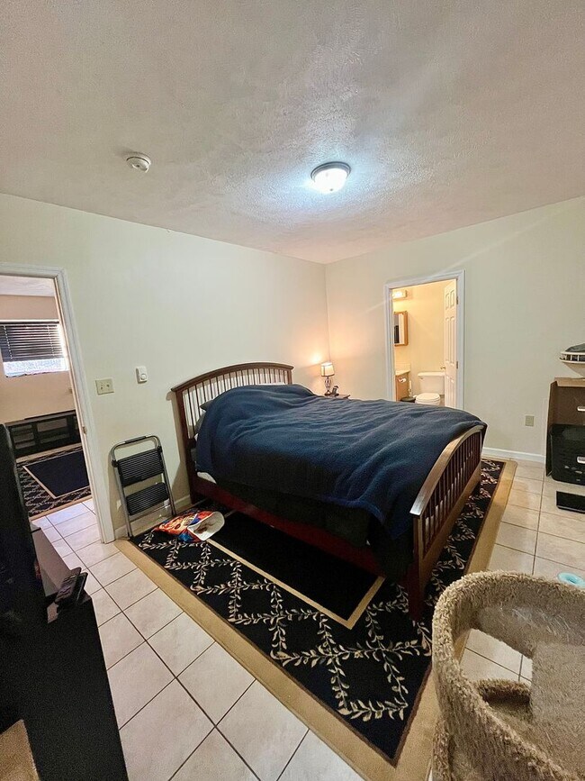 Photo - 626-628 Valentine St Unit 626