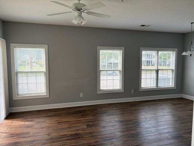 Photo - 5034 Belleglen Ct Unit Apt 102