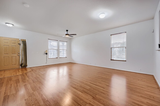 Photo - 2175 Squawbush Ridge Grove