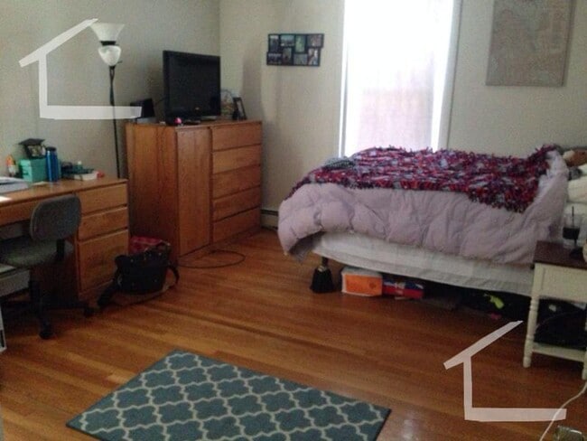 Photo - Great 2 bed AVAILABLE NOW!