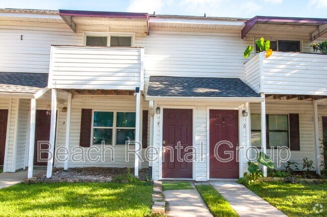 Building Photo - 209 Cedar St Rental