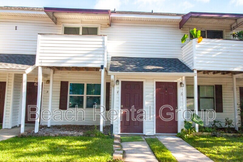 Photo - 209 Cedar Street