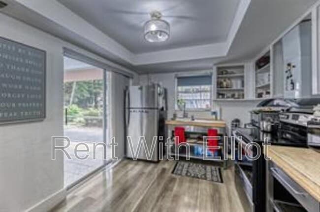 Photo - 200 NE 12th Ave