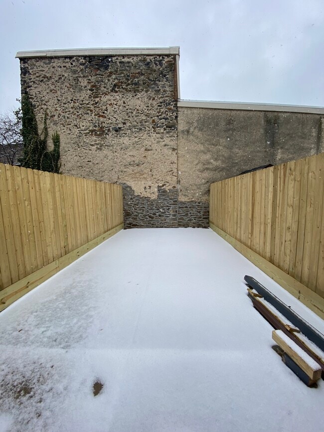 Photo - 74 E Church Ln