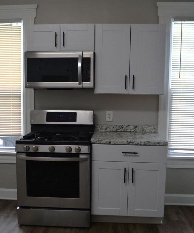 Photo - LJ Property Wakefield 6613-15 Unit 6613 Down