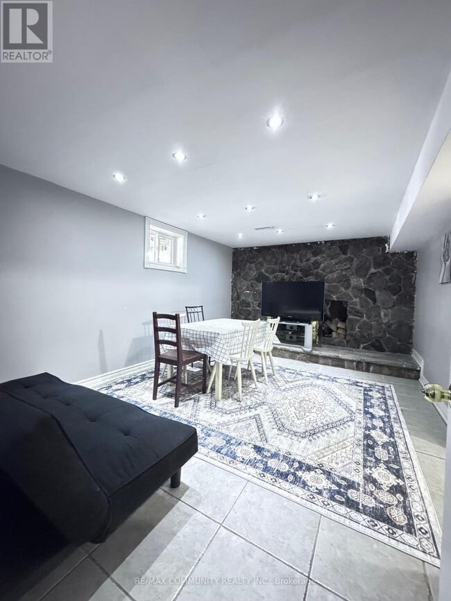 Photo - 10 Oakridge Dr