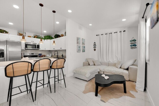 Photo - 1433 NE 53rd Ct