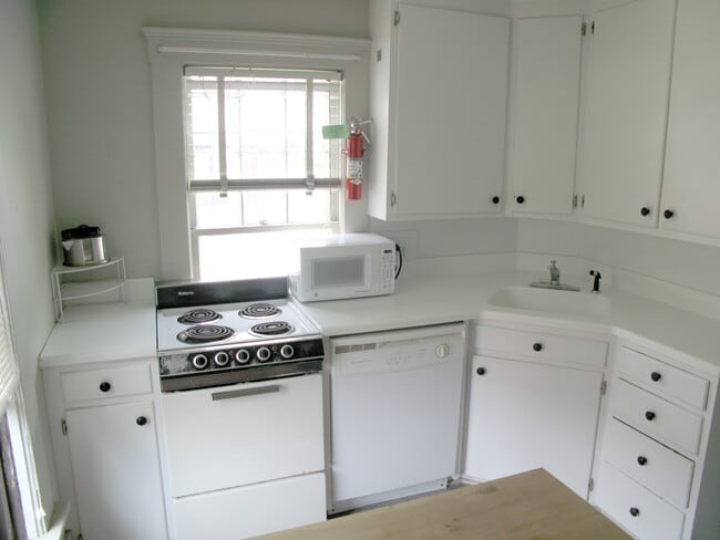 Building Photo - 432 S 4th Ave - All Utilities Included