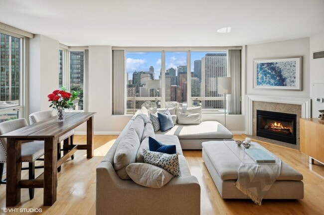 Photo - 33 W Ontario St Unit 32a