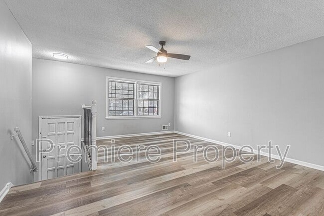 Photo - 11702 E 60 St