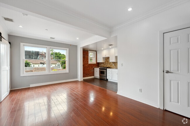1BR, 1BA -650SF