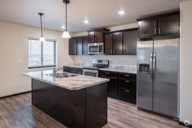 1BR, 1BA - 716SF - Kitchen