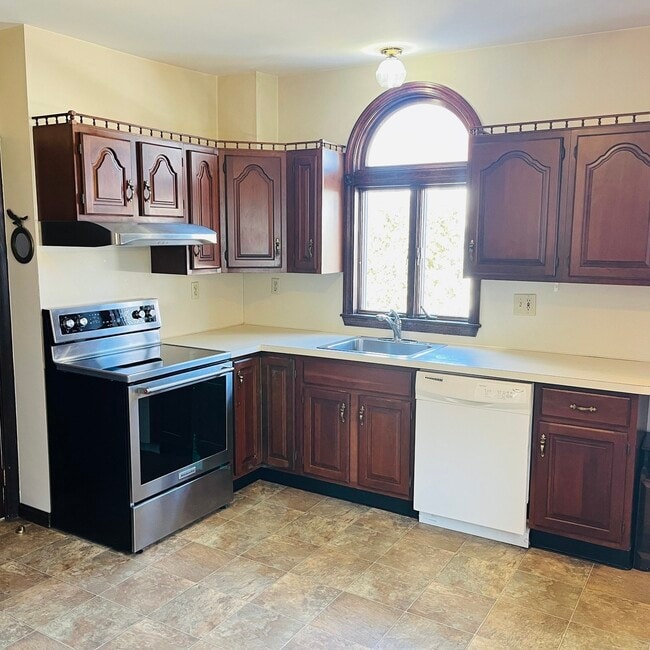 Photo - 12 Endicott St