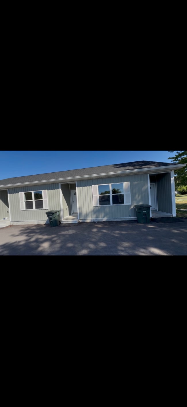 Building Photo - 2070 US Hwy 25W Unit 7