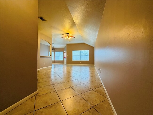 Photo - 19730 Cozy Cabbin Dr