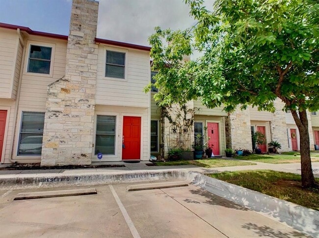 Building Photo - 6900 E Riverside Dr Unit 8