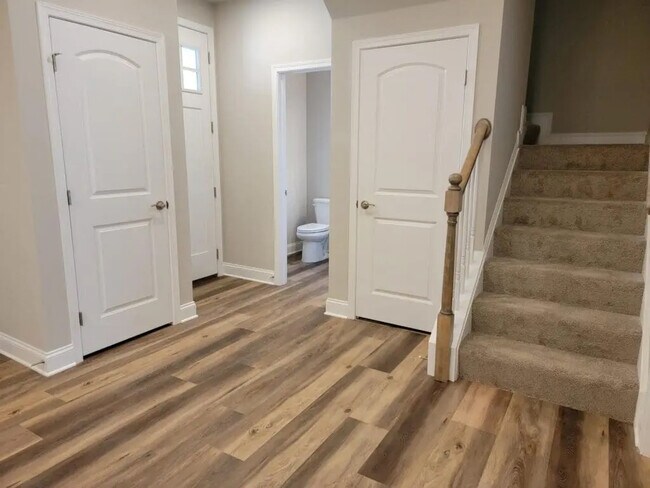 Photo - 605 White Chapel Rd