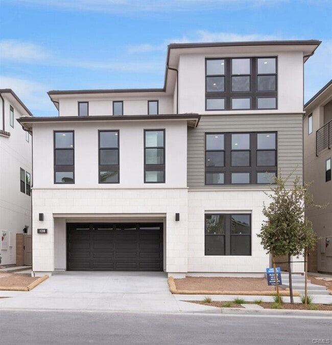 Building Photo - 128 Creation