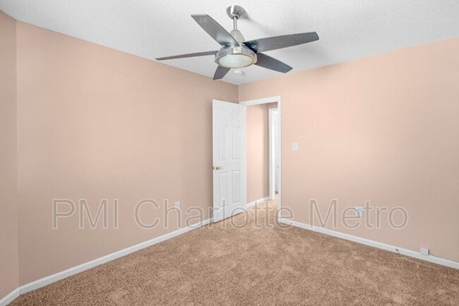 Photo - 6550 Lynmont Dr