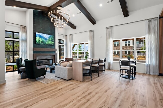 Photo - The Averly Collins Hill