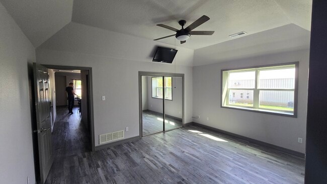 Photo - 10190 Doolittle Dr