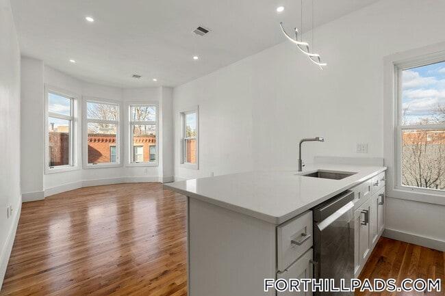 Photo - 120 Regent St Unidad 5