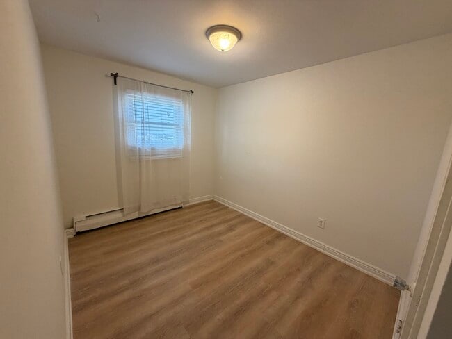 Photo - 8956 Griggs Ave