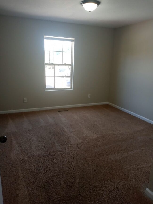 Photo - 1732 Thistlewood Dr