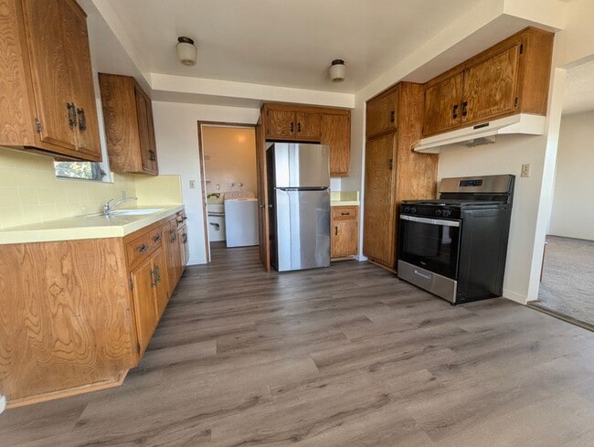 Photo - 2745 Folsom St