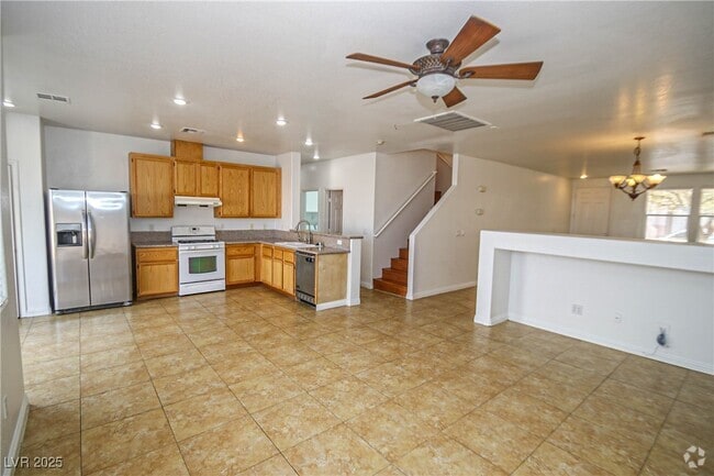 Building Photo - 132 Cadrow Castle Ct Rental