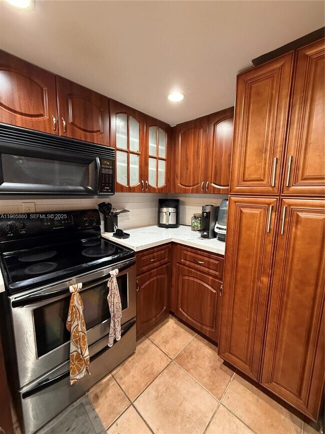 Photo - 540 Brickell Key Dr Unidad 212