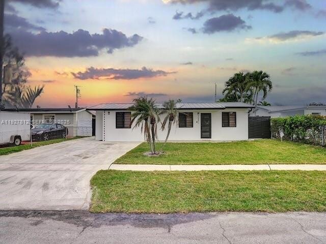 Photo - 7881 Hope St