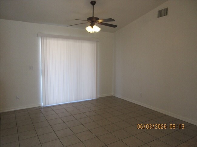 Photo - 2807 Louise Ave