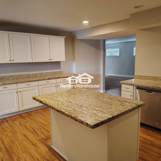 Photo - 358 W Hackamore Ave